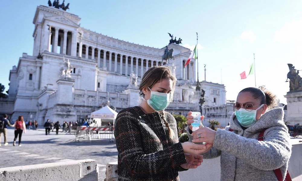 Πάνω από 18.000 κρούσματα και 326 θανάτους στην Ιταλία το τελευταίο 24ωρο